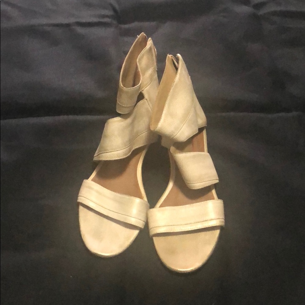 Sandals *MAKE OFFER*